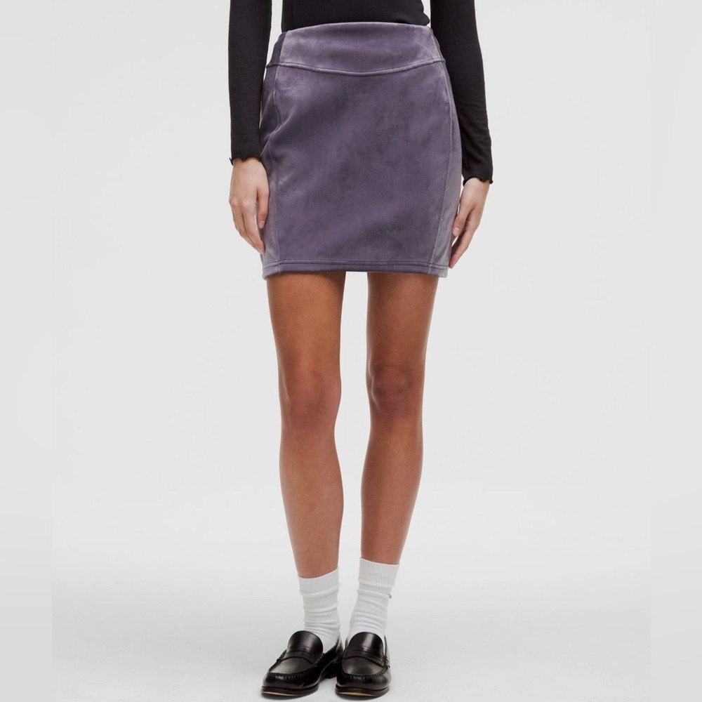 Lululemon Athletica velvet scuba high rise mini skirt Purple Mini Skirt NWT
